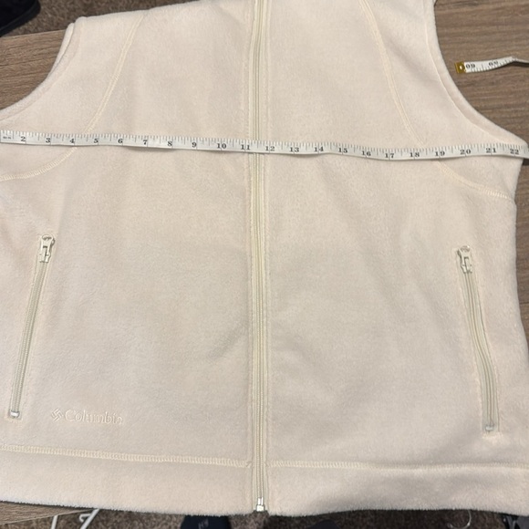 Columbia Vest women’s Columbia Sportswear Co vest cream color‎ xl - Picture 7 of 7